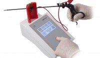 Contrôle de l'isolation des outils de chirurgie